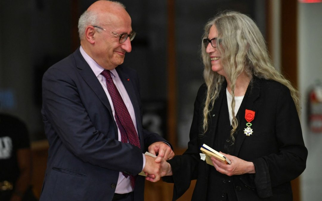 Patti Smith recibe la Legión de Honor de Francia