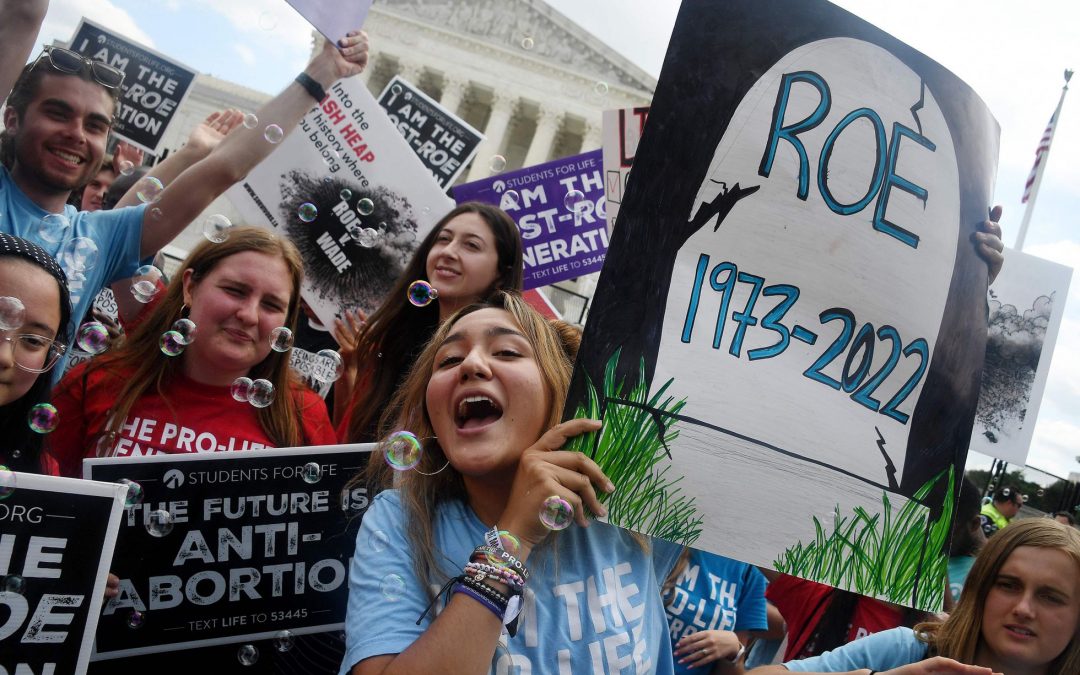 Suprema Corte de Estados Unidos revoca el derecho constitucional del aborto