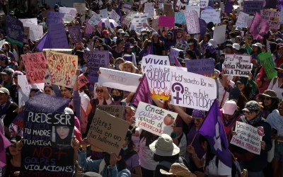Mujeres toman las calles de la Ciudad de México