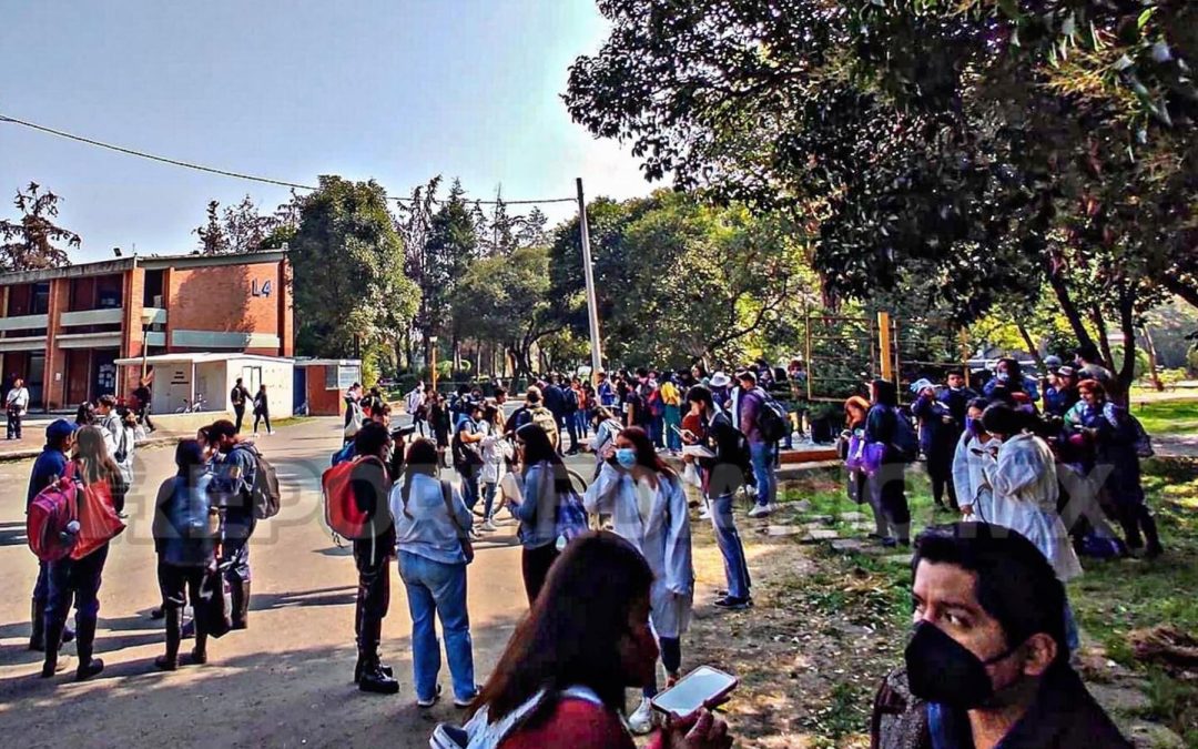 Desalojan a estudiantes de la FES Cuautitlán por amenaza de bomba