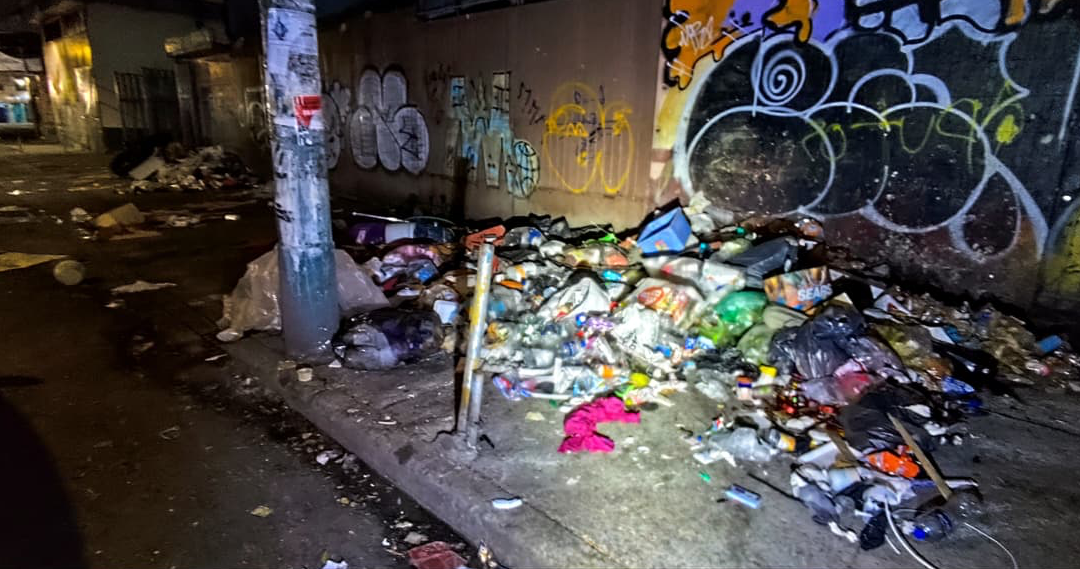 MERCADO HIDALGO: BASURA Y COMERCIO IRREGULAR